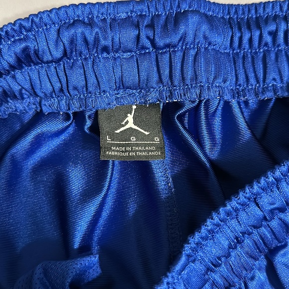 Jordan shorts. Size L - Picture 3 of 3